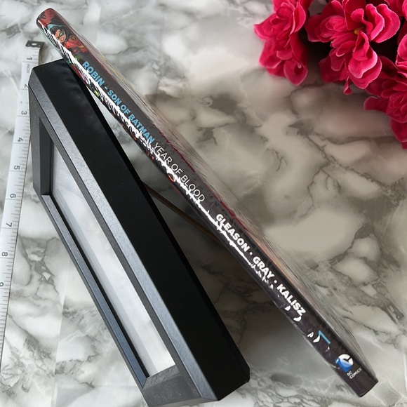 DC - Robin: Son of Batman Volume 1: Year of Blood - ISBN 978-1-4012-6155-9 - Picture 3 of 4